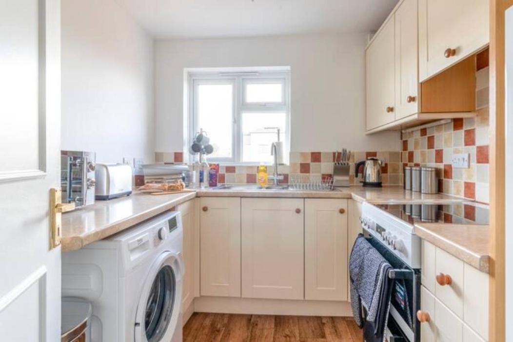 Large Sea View 2 Bedroom Sleeps 6 - Free Parking Bournemouth Exterior foto