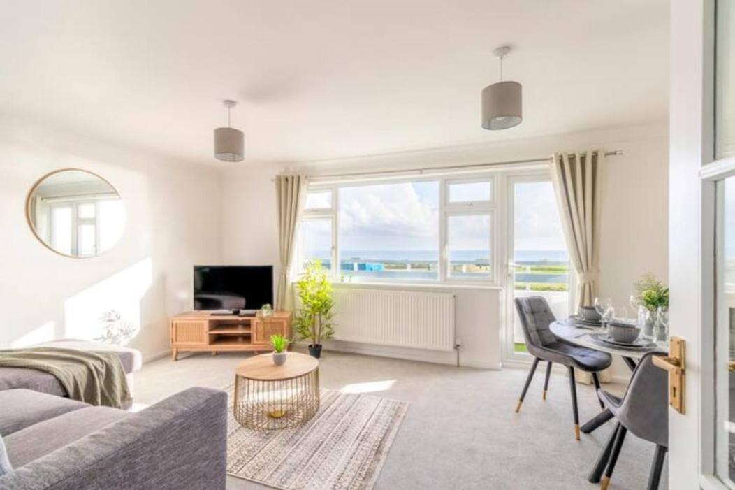 Large Sea View 2 Bedroom Sleeps 6 - Free Parking Bournemouth Exterior foto
