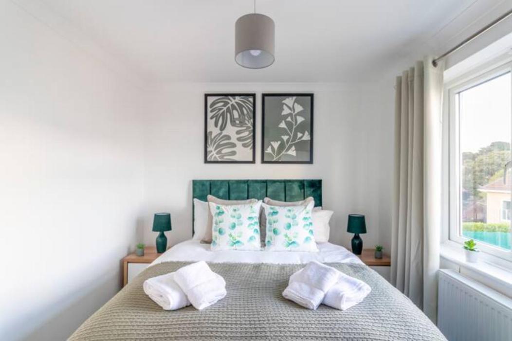 Large Sea View 2 Bedroom Sleeps 6 - Free Parking Bournemouth Exterior foto